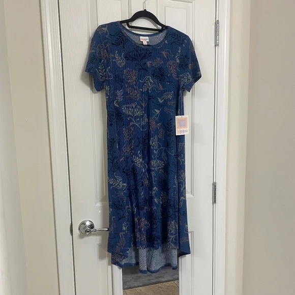 NWT LulaRoe (S) Carley Dress - Picture 1 of 6